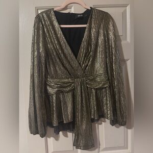 ￼ Size large gold Do+Be boutique shirt never worn